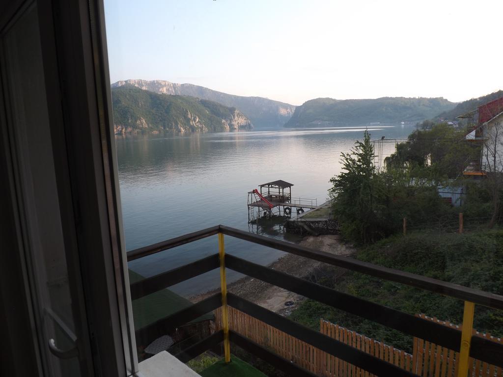 Casa Ana Serena Ieşelniţa Quarto foto